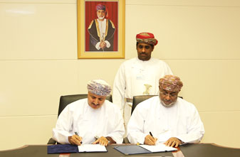 Pursuant to Royal Decree No. 79/2013 SEZAD signs an MOU with the Ministry of Manpower